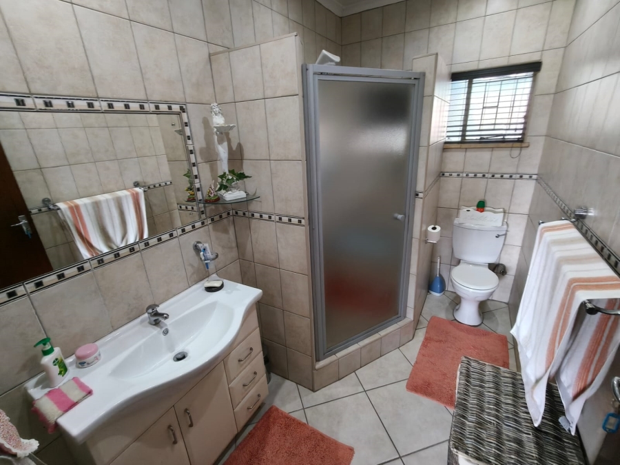 4 Bedroom Property for Sale in Safari Gardens North West